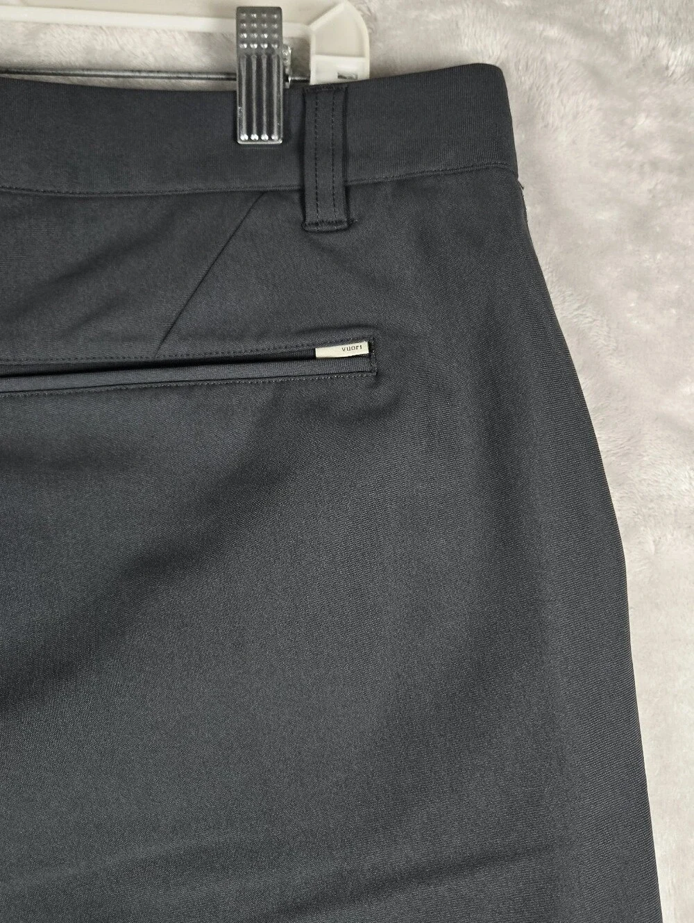 Vuori Meta Shorts Mens Size 34 Dark Gray Stretch Chinos #V379 8.5” Inseam